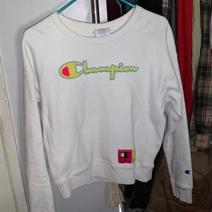 CHAMPION SWEATSHIRT
